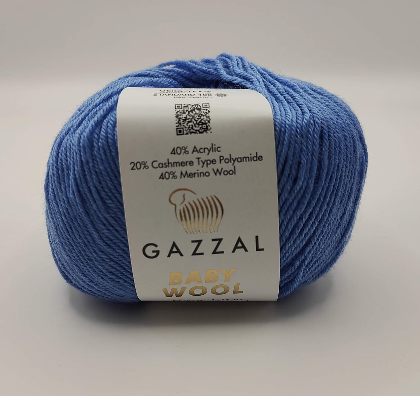 Gazzal Baby Wool sininen merinopolyamidiakryylilankakerä.