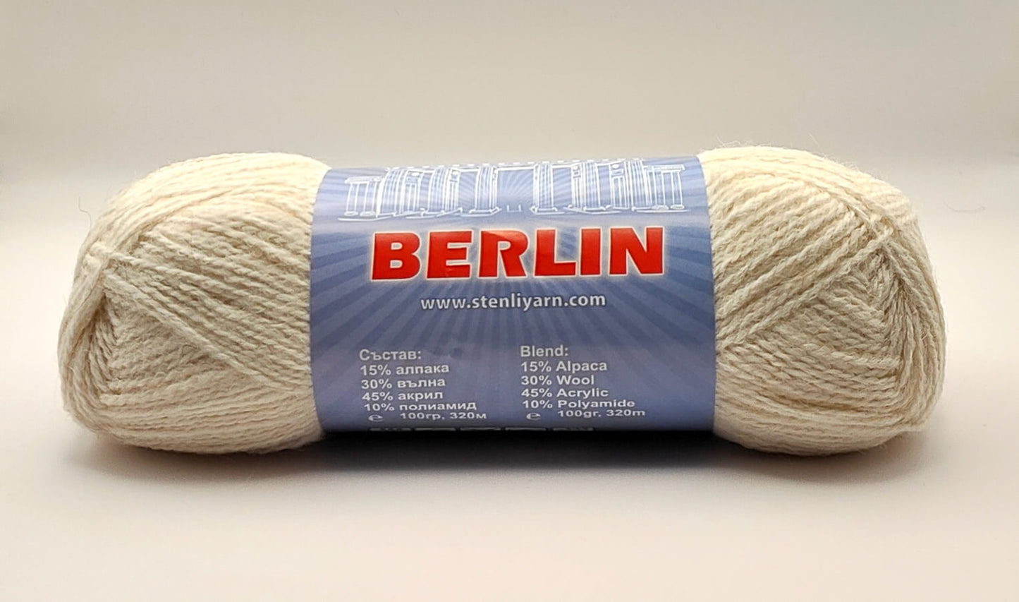 Berlin alpakkavillasekoitelanka marmorinvalkoinen kerä.